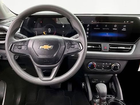 Used 2024 Chevrolet TrailBlazer LS w/ LS Convenience Package image 8