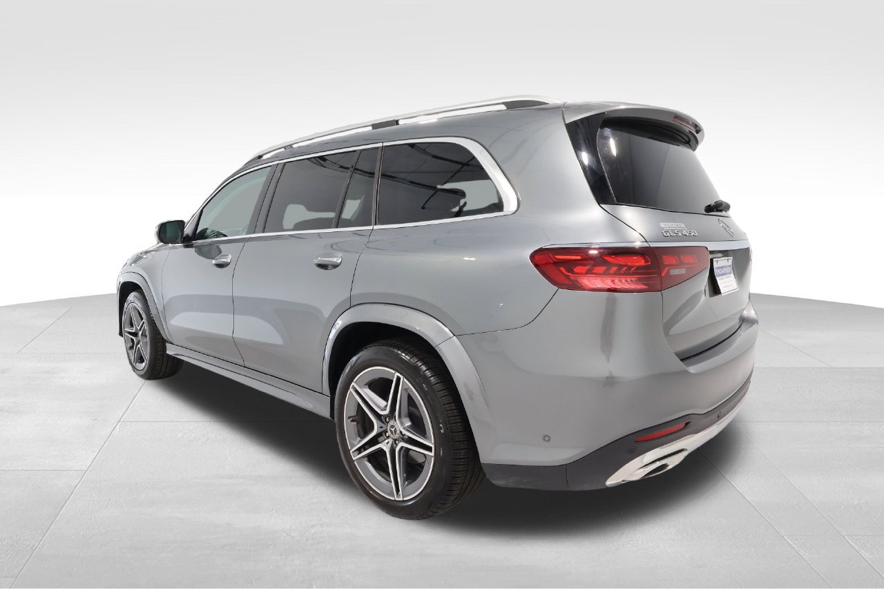 Used 2026 Mercedes-Benz GLS 450 4MATIC image 2