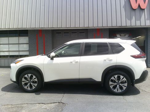 Used 2023 Nissan Rogue SV w/ SV Premium B Package AWD/4WD image 5