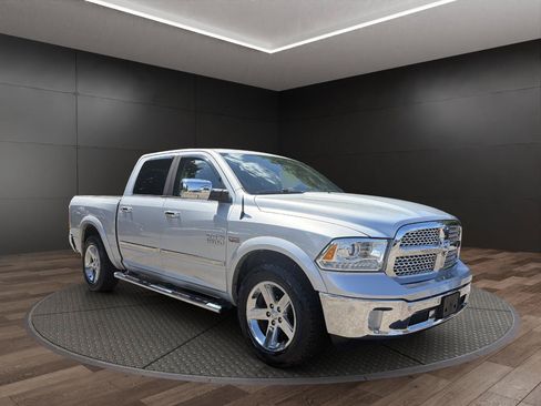 Used 2016 RAM 1500 Laramie w/ Convenience Group AWD/4WD image 2