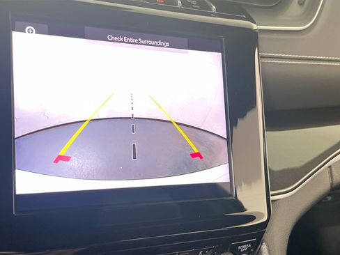 Used 2022 Jeep Grand Cherokee Altitude image 13