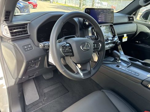 New 2025 Lexus LX 700h Overtrail image 23