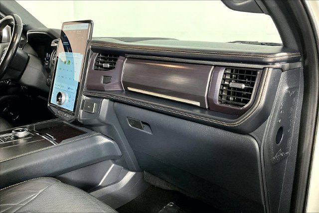 Used 2022 Ford Expedition Platinum RWD image 20
