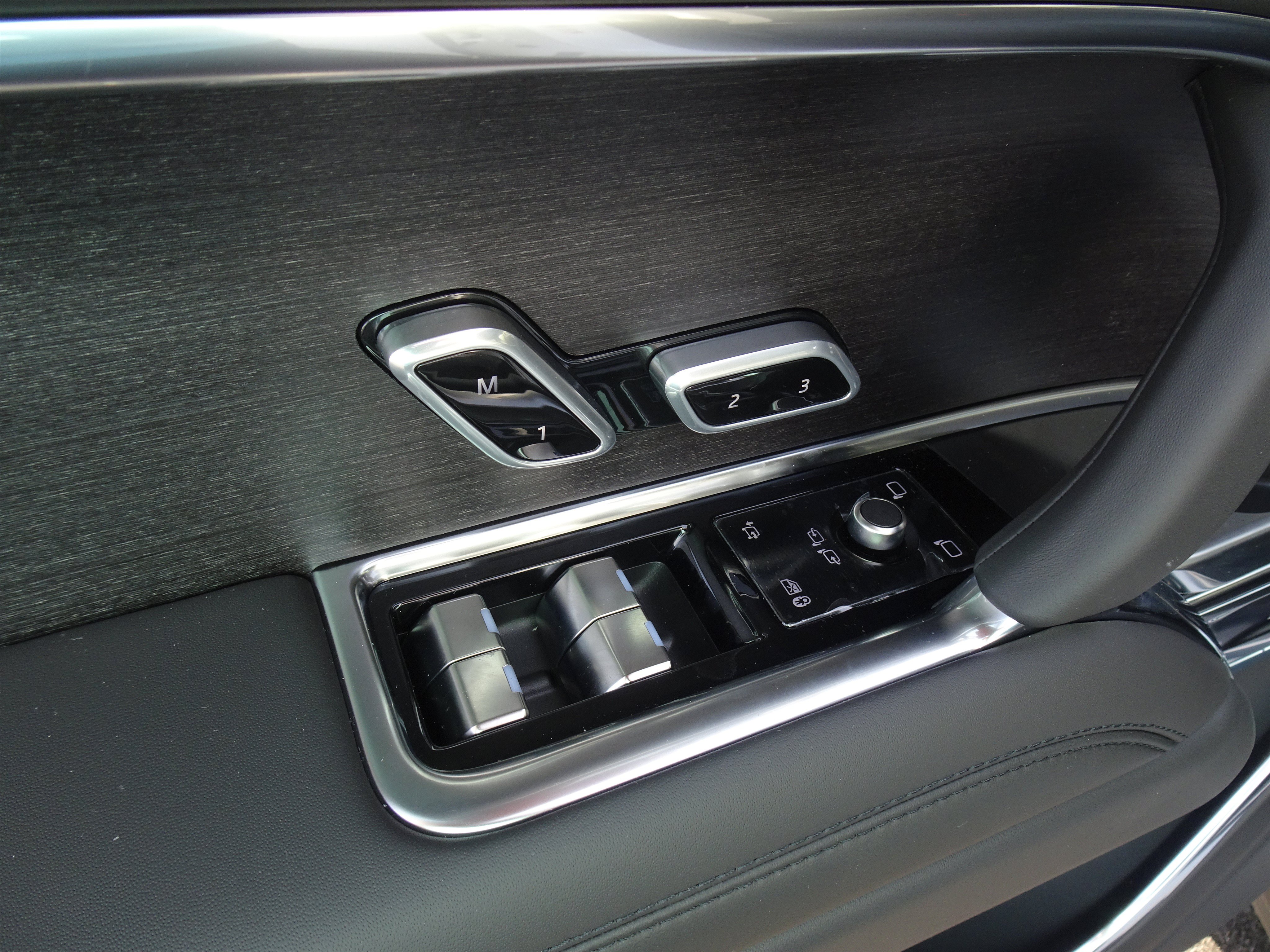 New 2027 Land Rover Range Rover SE AWD/4WD image 17