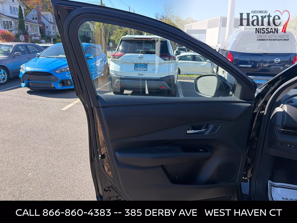Certified 2024 Nissan Ariya AWD image 10