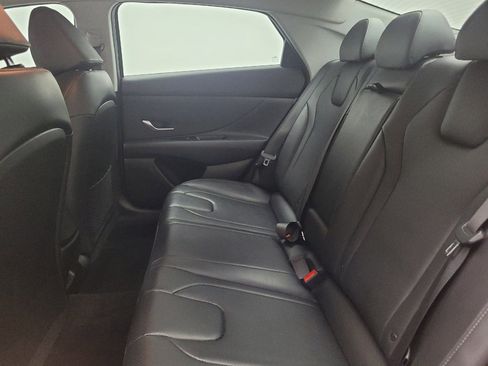 Used 2025 Hyundai Elantra Limited FWD image 18