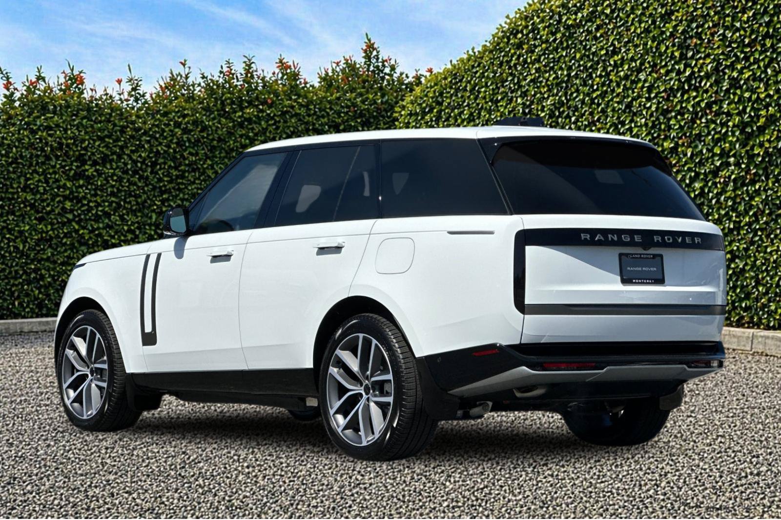 New 2026 Land Rover Range Rover SE AWD/4WD image 4