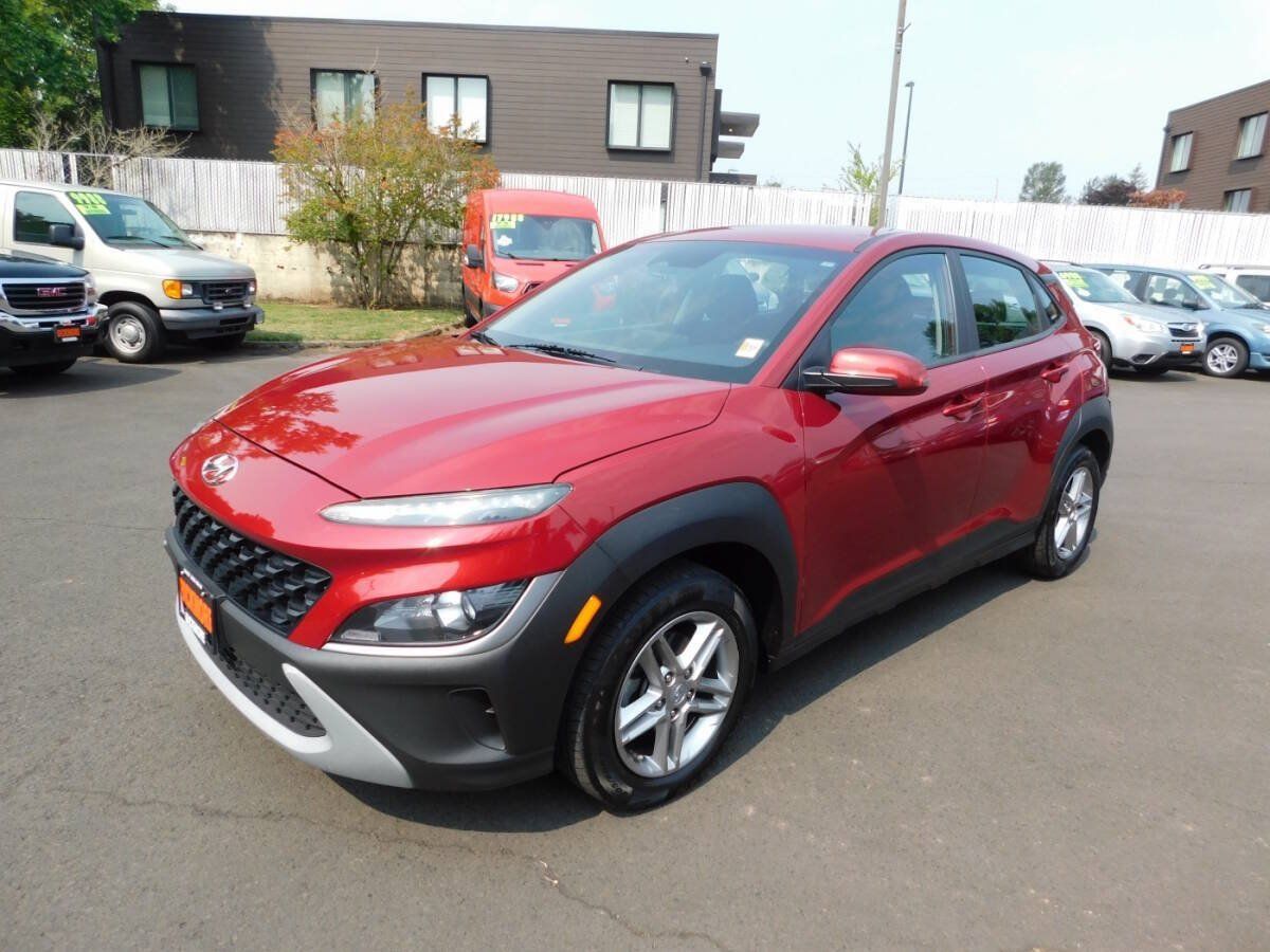 Used 2023 Hyundai Kona SE FWD image 4