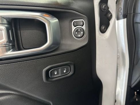Used 2021 Jeep Gladiator Mojave w/ Cold Weather Group AWD/4WD image 19