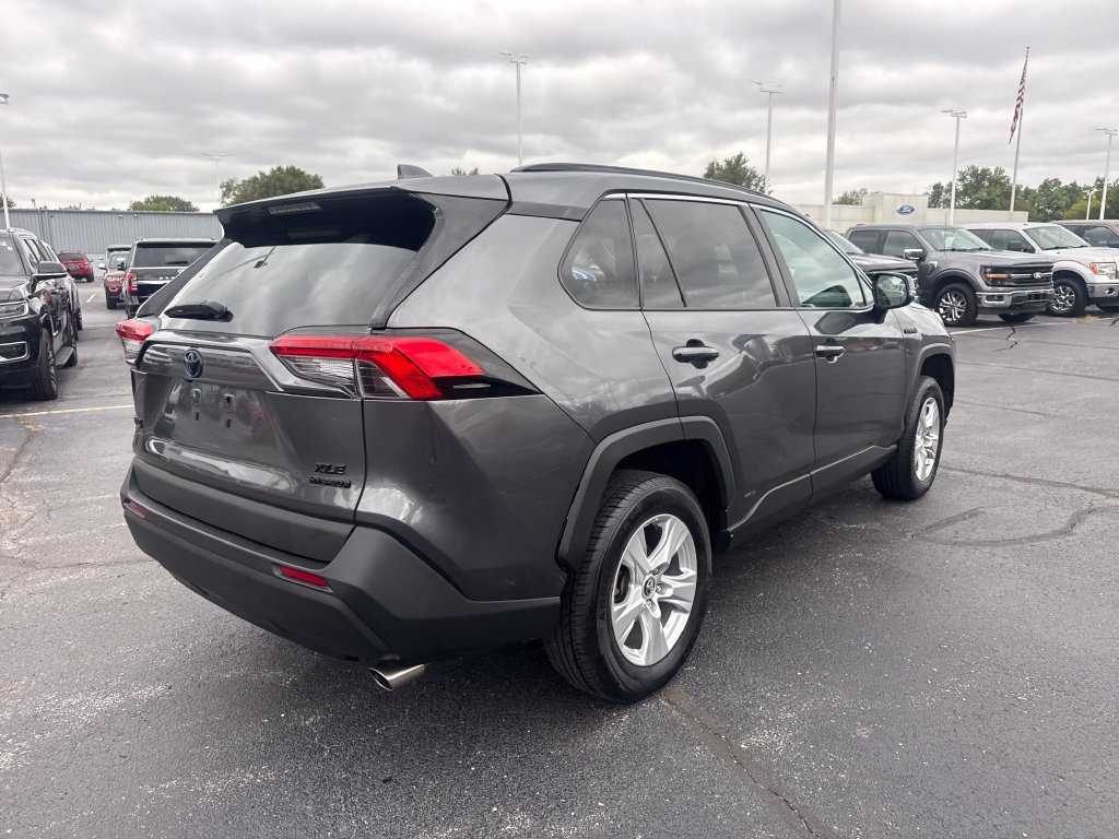 Used 2020 Toyota RAV4 XLE w/ Convenience Package AWD/4WD image 7