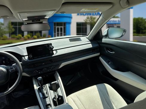 Used 2025 Honda Accord LX image 30