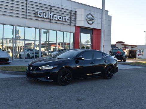 Used 2022 Nissan Maxima SR w/ Sport Mat Group image 2