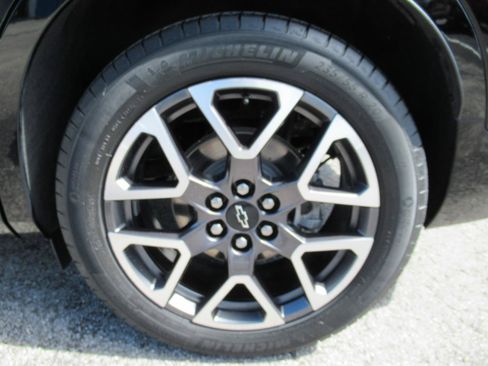 Used 2024 Chevrolet Blazer RS w/ Enhanced Convenience Package FWD image 9