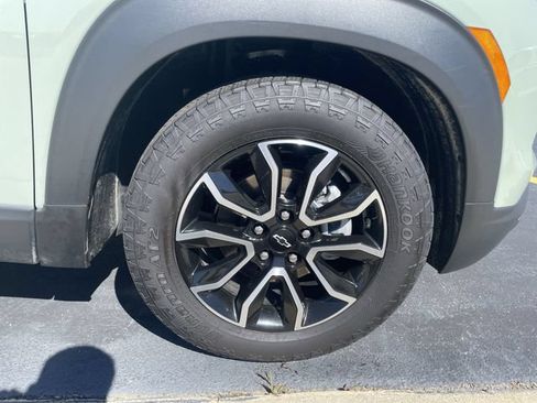 Used 2025 Chevrolet TrailBlazer ACTIV w/ Convenience Package FWD image 42