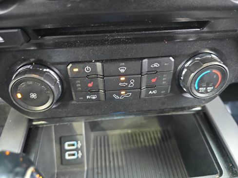 Used 2018 Ford F150 XLT w/ Equipment Group 302A Luxury image 21