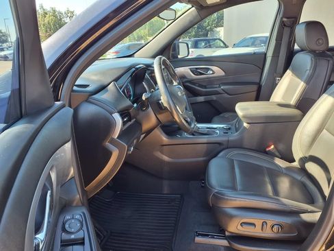 Used 2022 Chevrolet Traverse LT AWD/4WD image 10