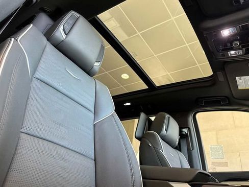 New 2026 Cadillac Escalade Sport AWD/4WD image 19
