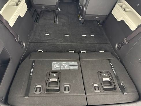 Certified 2024 Kia Carnival LX FWD image 29