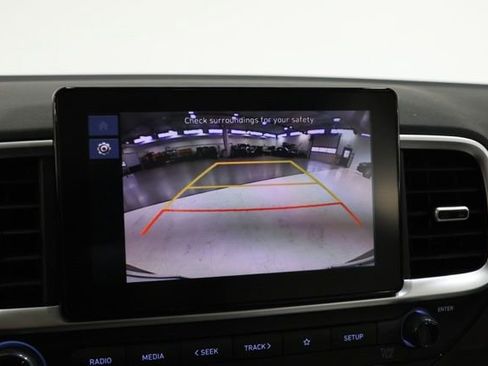 Used 2025 Hyundai Venue SEL FWD image 20