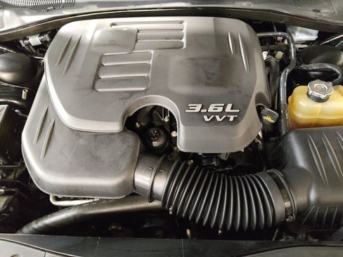 Used 2019 Dodge Charger SXT AWD/4WD image 30