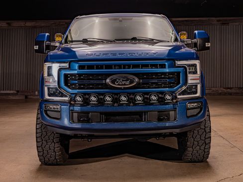 Used 2022 Ford F350 Lariat w/ Tremor Off-Road Package image 2