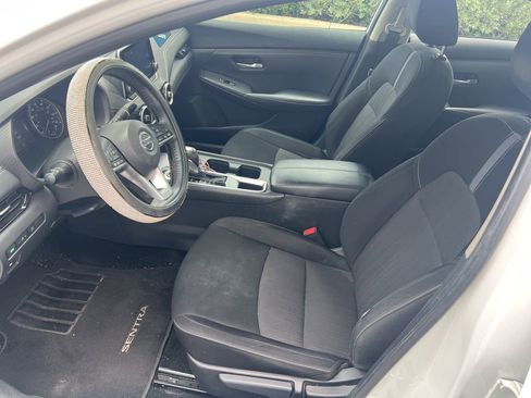 Certified 2021 Nissan Sentra SV FWD image 5