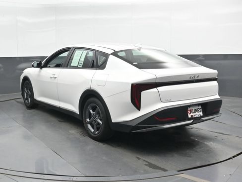 Used 2025 Kia K4 FWD image 11