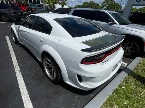 Used 2023 Dodge Charger Scat Pack RWD image 4
