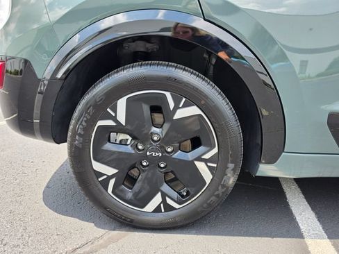 Used 2024 Kia Niro Wave w/ Wave Preserve Package FWD image 7