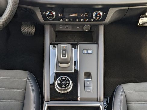 New 2025 Mitsubishi Outlander SE AWD/4WD image 20