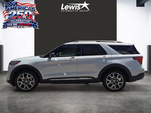 Used 2025 Ford Explorer Platinum w/ Ultimate Package AWD/4WD image 2