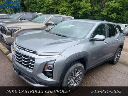 Used 2026 Chevrolet Equinox LT w/ Convenience Package II FWD image 1