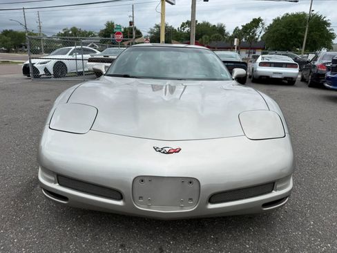 Used 2000 Chevrolet Corvette Coupe w/ Roof Pkg RWD image 2