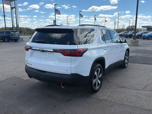 Used 2023 Chevrolet Traverse LT w/ LT Premium Package AWD/4WD image 4