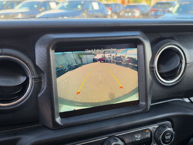 Used 2021 Jeep Wrangler Unlimited Sahara AWD/4WD image 21
