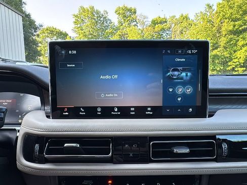 Used 2021 Lincoln Nautilus Reserve AWD/4WD image 22