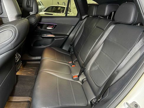 Used 2026 Mercedes-Benz GLC 300 4MATIC image 21