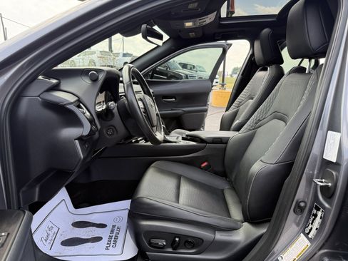 Used 2020 Lexus UX 250h w/ Luxury Package image 10