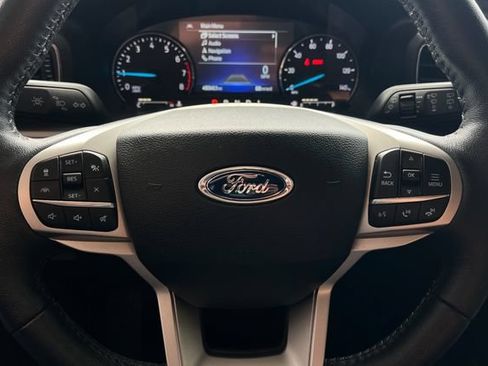 Certified 2022 Ford Explorer XLT w/ Equipment Group 202A AWD/4WD image 27