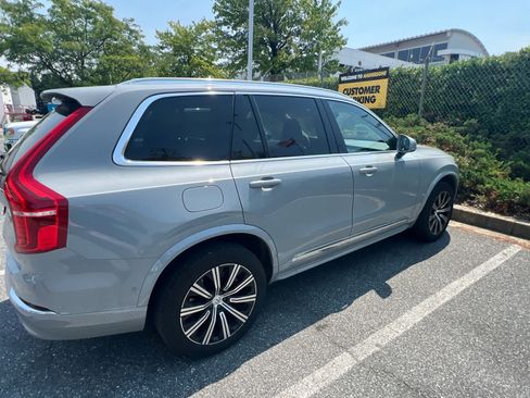 Used 2025 Volvo XC90 B6 Plus AWD/4WD image 2