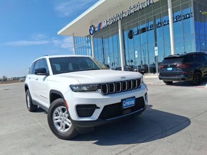 Used 2025 Jeep Grand Cherokee Laredo w/ MOPAR Finishing Package