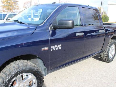 Used 2014 RAM 1500 Express image 9