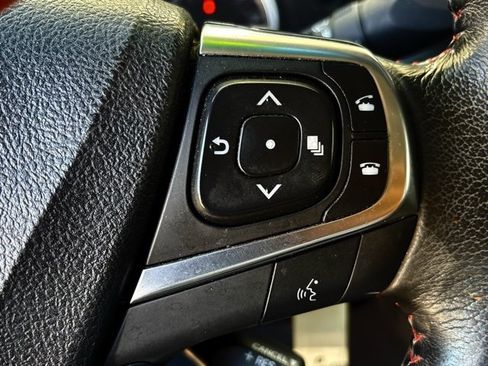 Used 2017 Toyota Camry XSE w/ Moonroof Package image 13