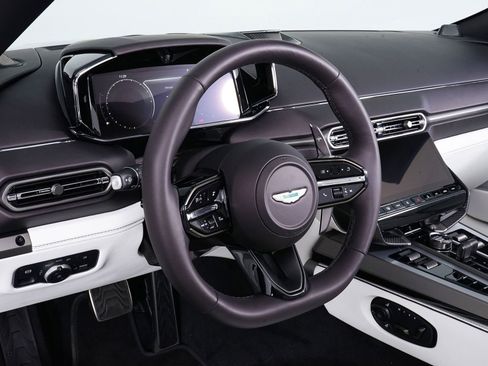 New 2026 Aston Martin Vanquish Convertible RWD image 5