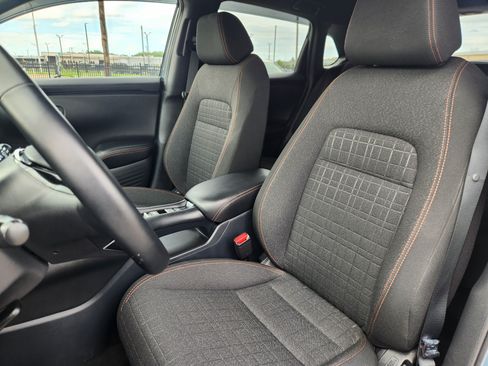 Certified 2026 Honda HR-V Sport image 7