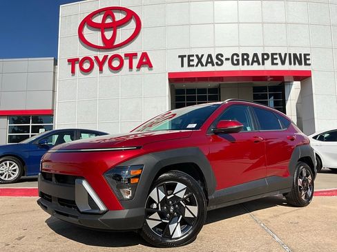 Used 2025 Hyundai Kona SEL image 2