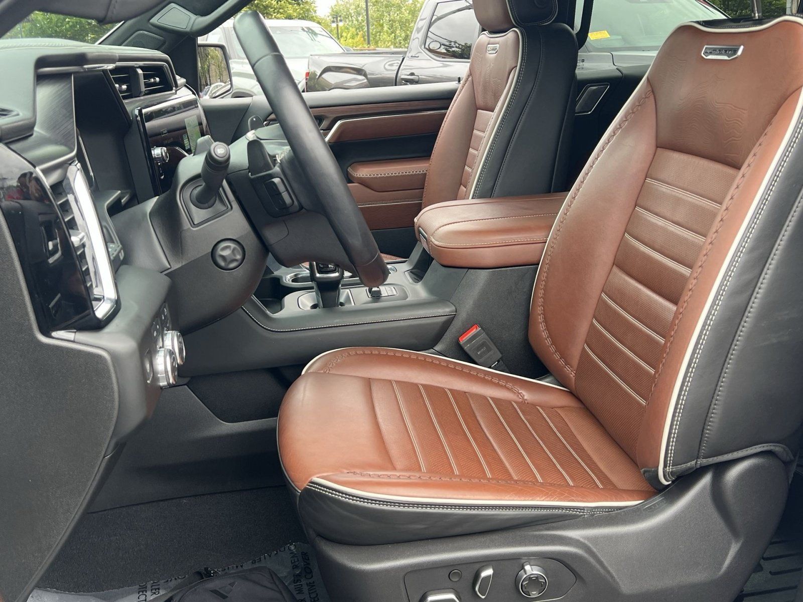 Used 2024 GMC Sierra 1500 Denali Ultimate AWD/4WD image 12