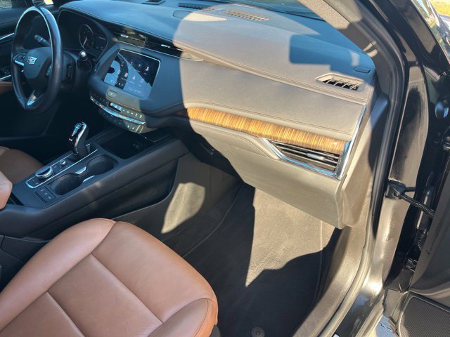 Used 2023 Cadillac XT4 Premium Luxury w/ Enhanced Visibility Package FWD image 34