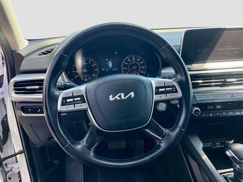 Used 2022 Kia Telluride LX FWD image 11