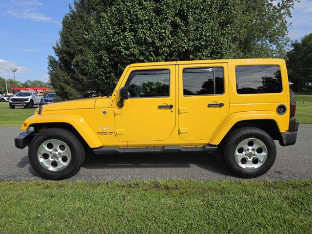 Used 2015 Jeep Wrangler Unlimited Sahara w/ Max Tow Package AWD/4WD image 1